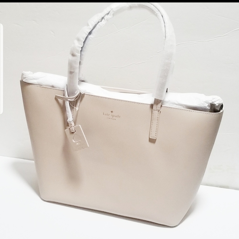 - Kate Spade "Scotts Place Lida" Tote Bag